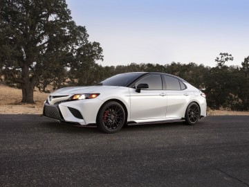 Toyota Camry i Avalon w wersji TRD